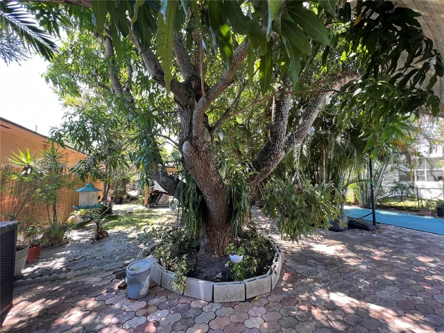 3044 SW 15th St, Miami FL 33145