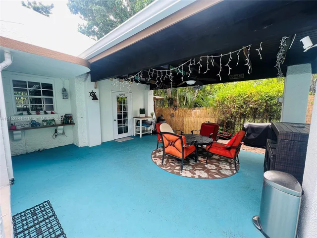 3044 SW 15th St, Miami FL 33145