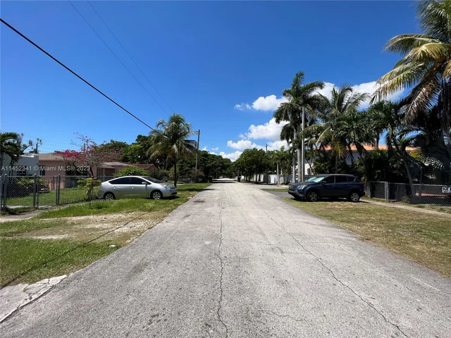 3044 SW 15th St, Miami FL 33145