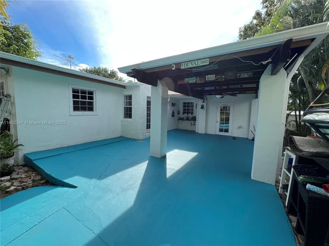 3044 SW 15th St, Miami FL 33145