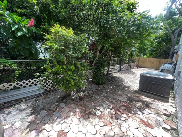 3044 SW 15th St, Miami FL 33145