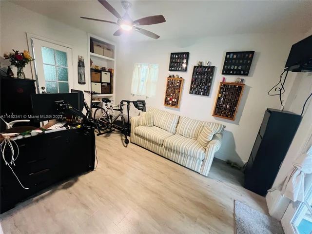 3044 SW 15th St, Miami FL 33145