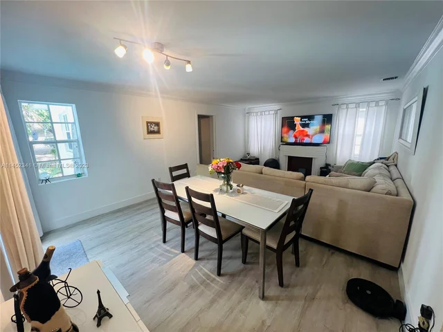 3044 SW 15th St, Miami FL 33145