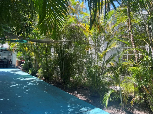 3044 SW 15th St, Miami FL 33145