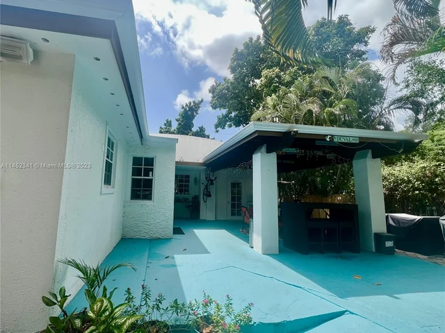 3044 SW 15th St, Miami FL 33145