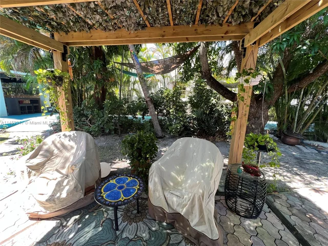 3044 SW 15th St, Miami FL 33145