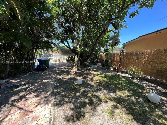 3044 SW 15th St, Miami FL 33145