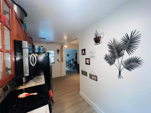 3044 SW 15th St, Miami FL 33145