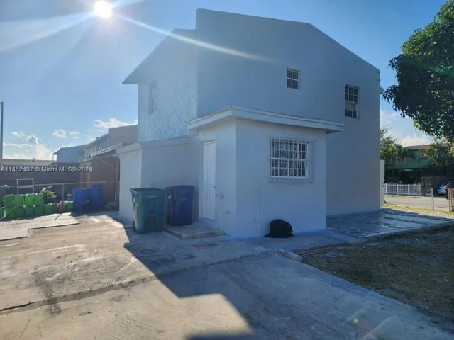 4527 NW 191st Ter, Miami Gardens FL 33055