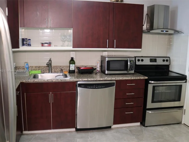 1150 NE 191st St # 37, Miami FL 33179