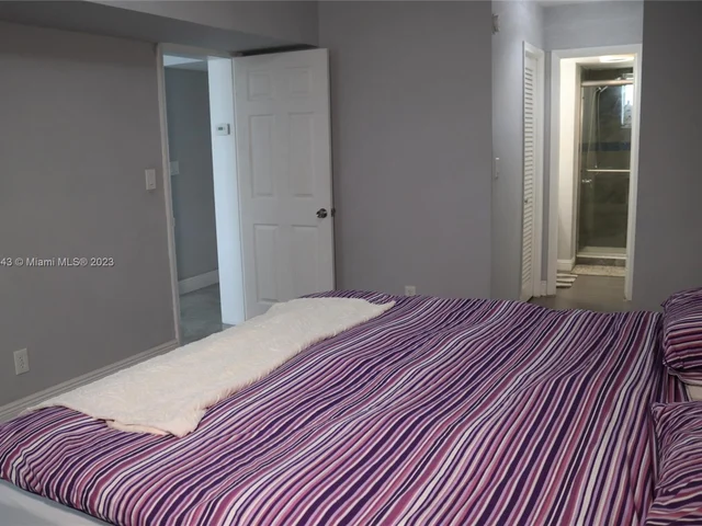 1150 NE 191st St # 37, Miami FL 33179