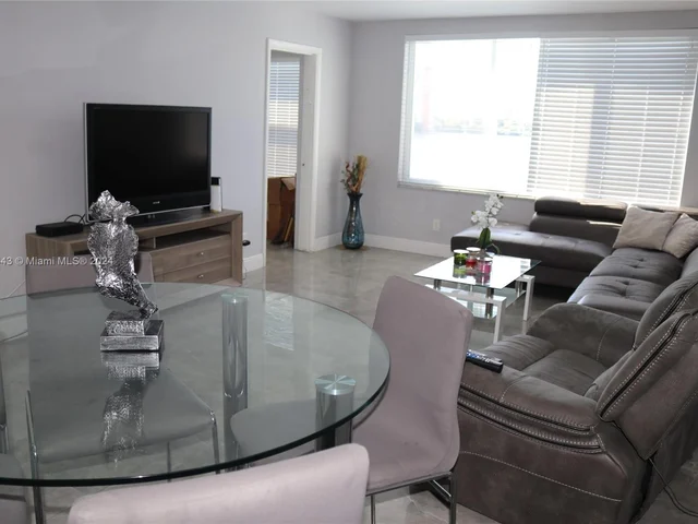 1150 NE 191st St # 37, Miami FL 33179