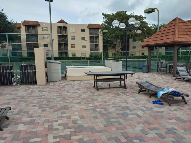 10501 W Broward Blvd # 303, Plantation FL 33324