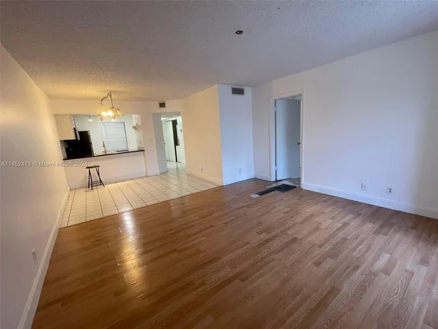 10501 W Broward Blvd # 303, Plantation FL 33324