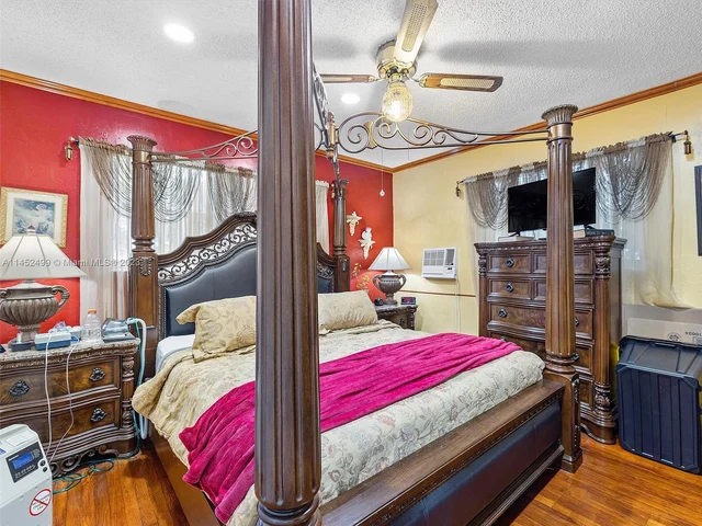 7940 SW 21st St, Miami FL 33155