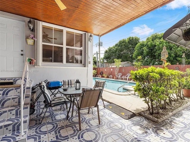 7940 SW 21st St, Miami FL 33155