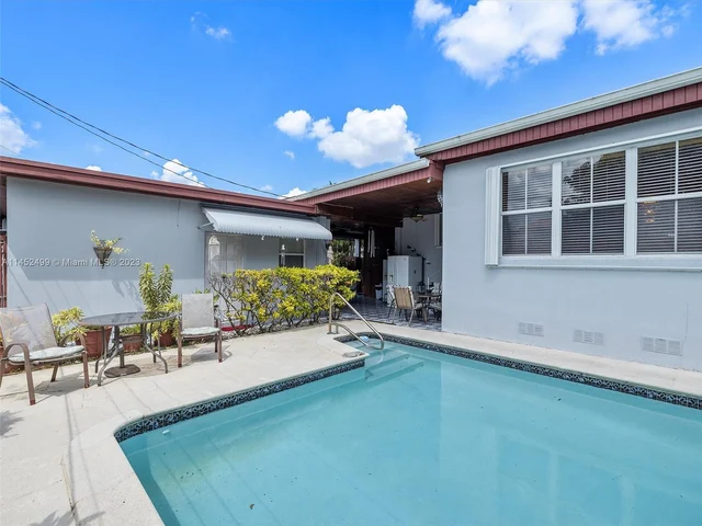 7940 SW 21st St, Miami FL 33155