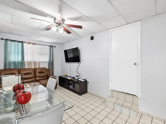 7940 SW 21st St, Miami FL 33155