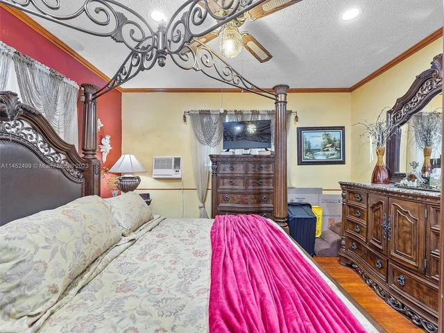 7940 SW 21st St, Miami FL 33155