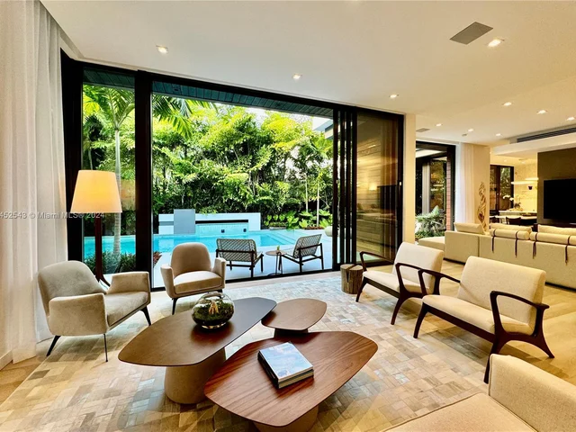 1669 Onaway Dr, Miami FL 33133