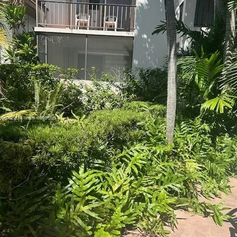 9350 SW 77th Ave # G4, Miami FL 33156