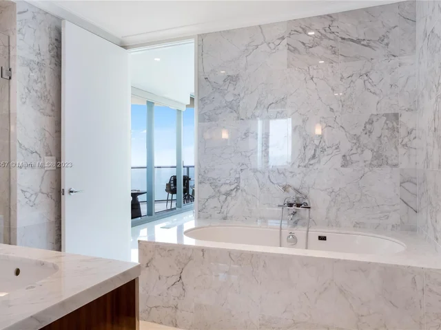 15701 Collins Ave # 3201, Sunny Isles Beach FL 33160