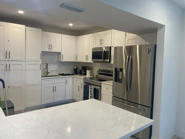 3725 S Ocean Dr # 924, Hollywood FL 33019