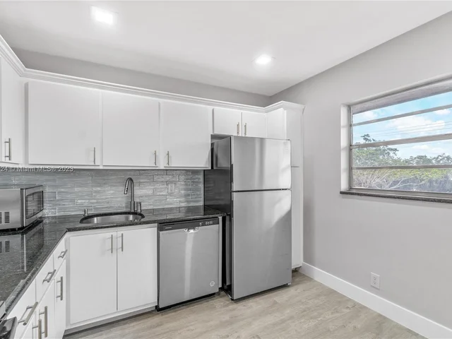 2929 Zorno Way # 2020, Delray Beach FL 33445