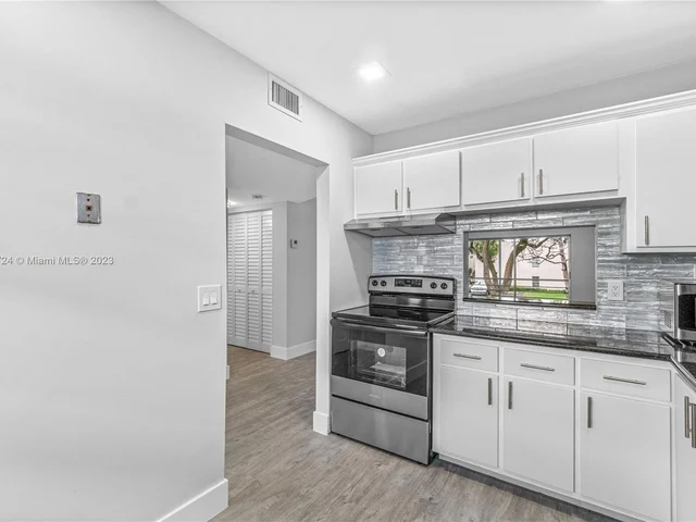 2929 Zorno Way # 2020, Delray Beach FL 33445