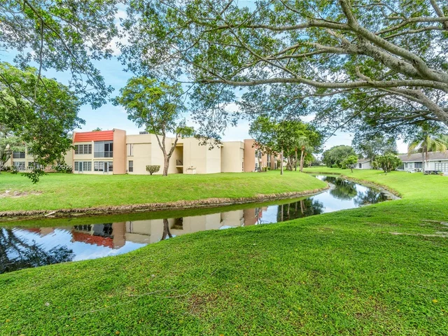 2929 Zorno Way # 2020, Delray Beach FL 33445