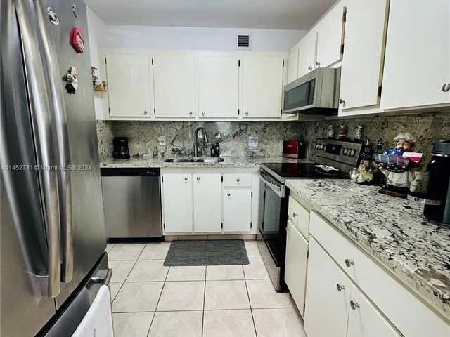 551 SW 135th Ave # 206B, Pembroke Pines FL 33027