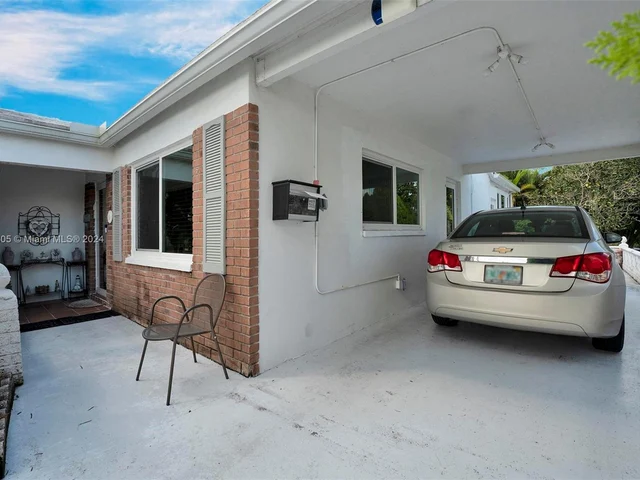 7507 NW 66th Ter, Tamarac FL 33321