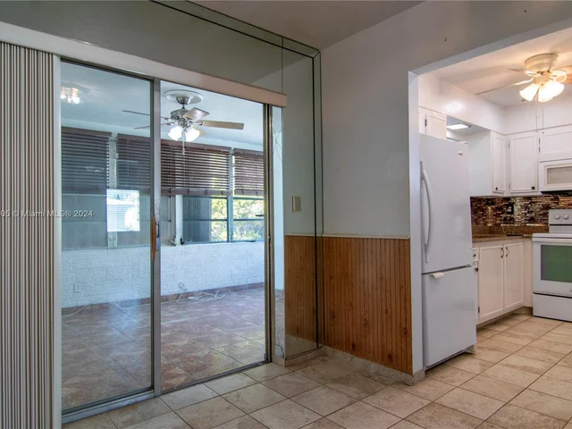 7507 NW 66th Ter, Tamarac FL 33321