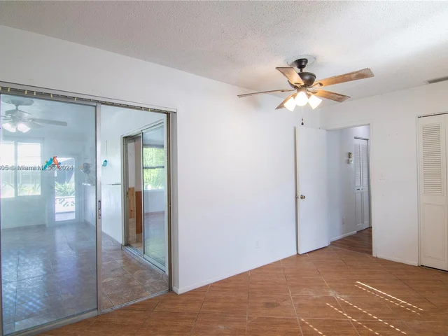 7507 NW 66th Ter, Tamarac FL 33321