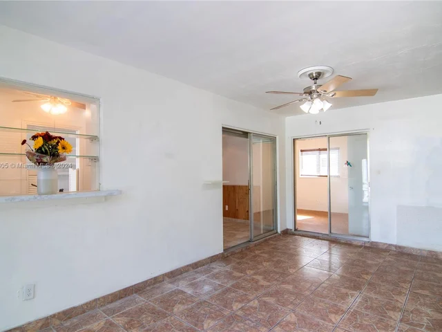 7507 NW 66th Ter, Tamarac FL 33321