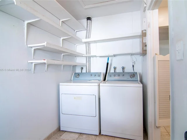 7507 NW 66th Ter, Tamarac FL 33321