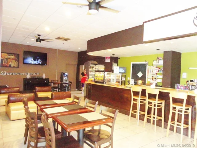 400 Kings Point Dr # 820, Sunny Isles Beach FL 33160