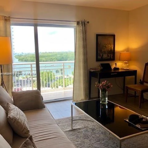 400 Kings Point Dr # 820, Sunny Isles Beach FL 33160