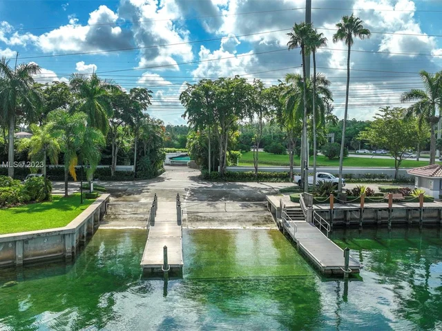 14710 SW 132nd Ct, Miami FL 33186