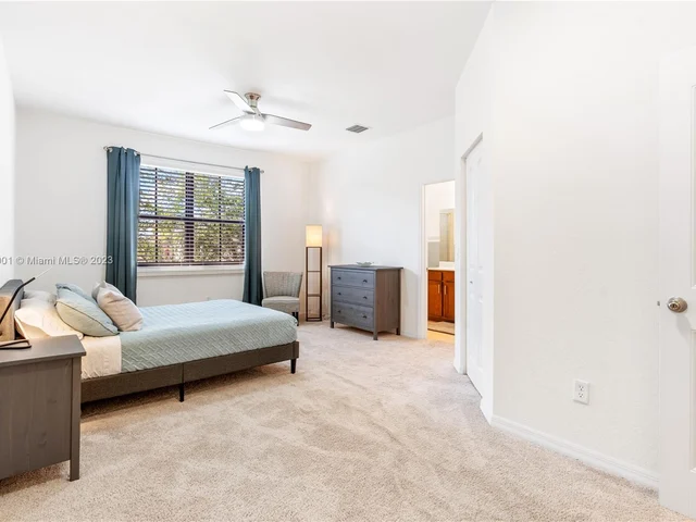 3351 NW 10th Ave # 3351, Pompano Beach FL 33064