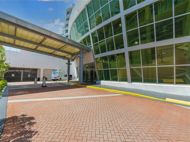 3029 NE 188th St # 419, Aventura FL 33180