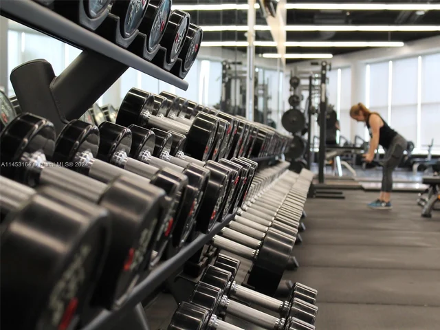 45 SW 9th St # 2310, Miami FL 33130