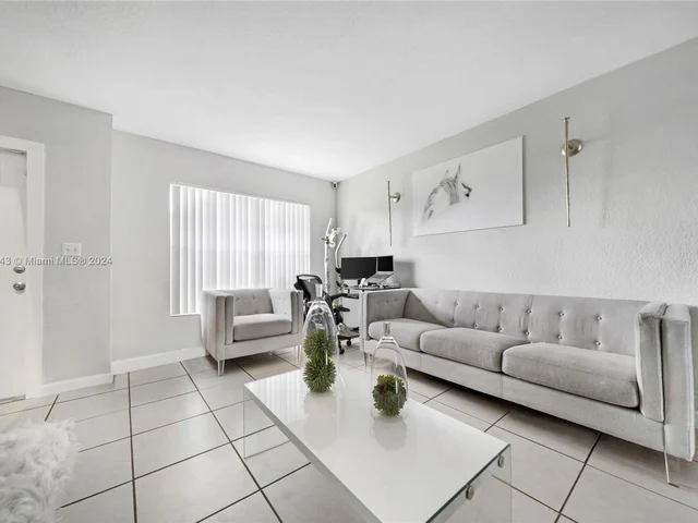 4804 NW 9th Dr # 4804, Plantation FL 33317