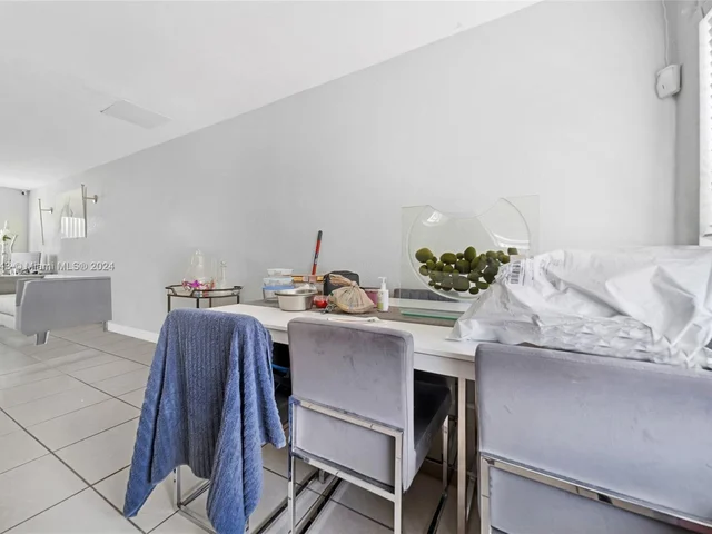 4804 NW 9th Dr # 4804, Plantation FL 33317