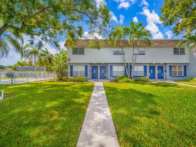 4804 NW 9th Dr # 4804, Plantation FL 33317