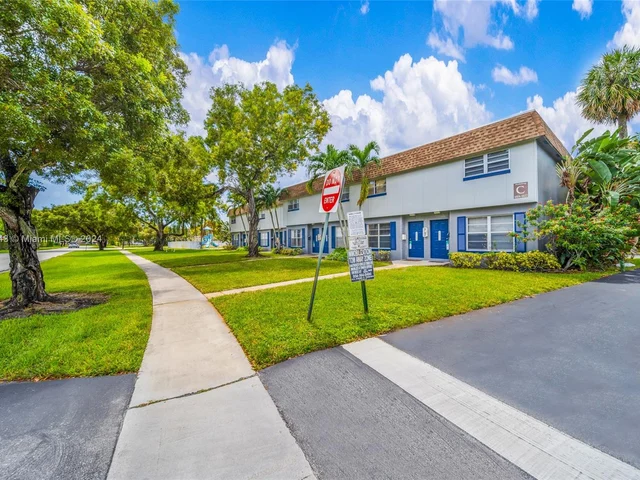 4804 NW 9th Dr # 4804, Plantation FL 33317