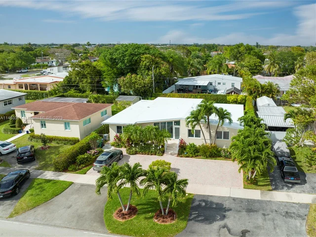 8311 SW 32nd St, Miami FL 33155