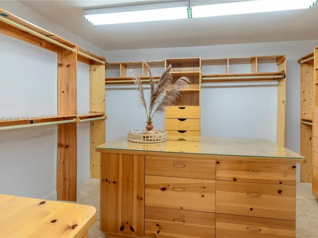 8311 SW 32nd St, Miami FL 33155