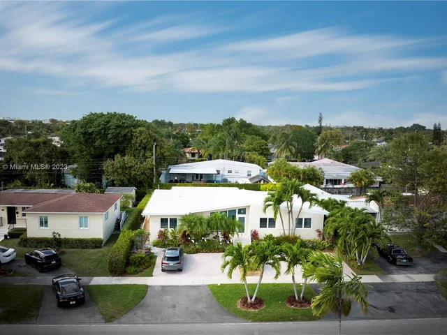 8311 SW 32nd St, Miami FL 33155