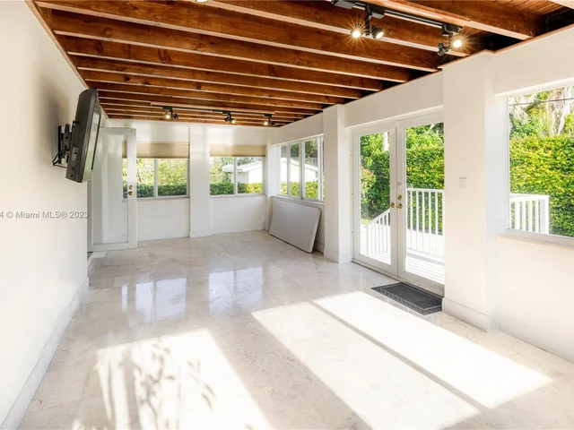 8311 SW 32nd St, Miami FL 33155